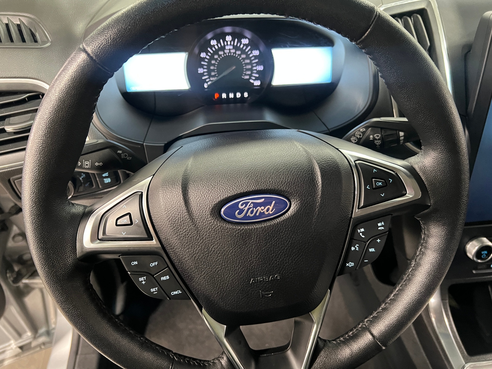 Thumbnail: 2022 Ford Edge - 4