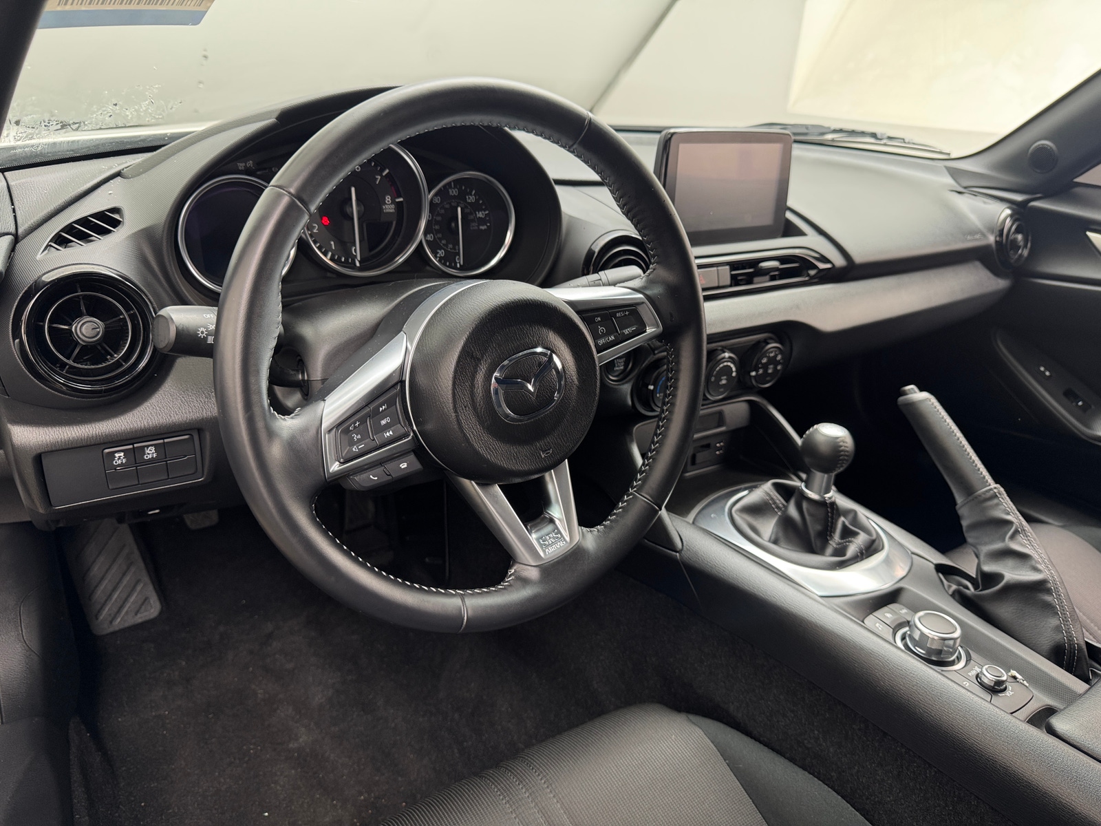Thumbnail: 2020 Mazda MX-5 Miata - 3