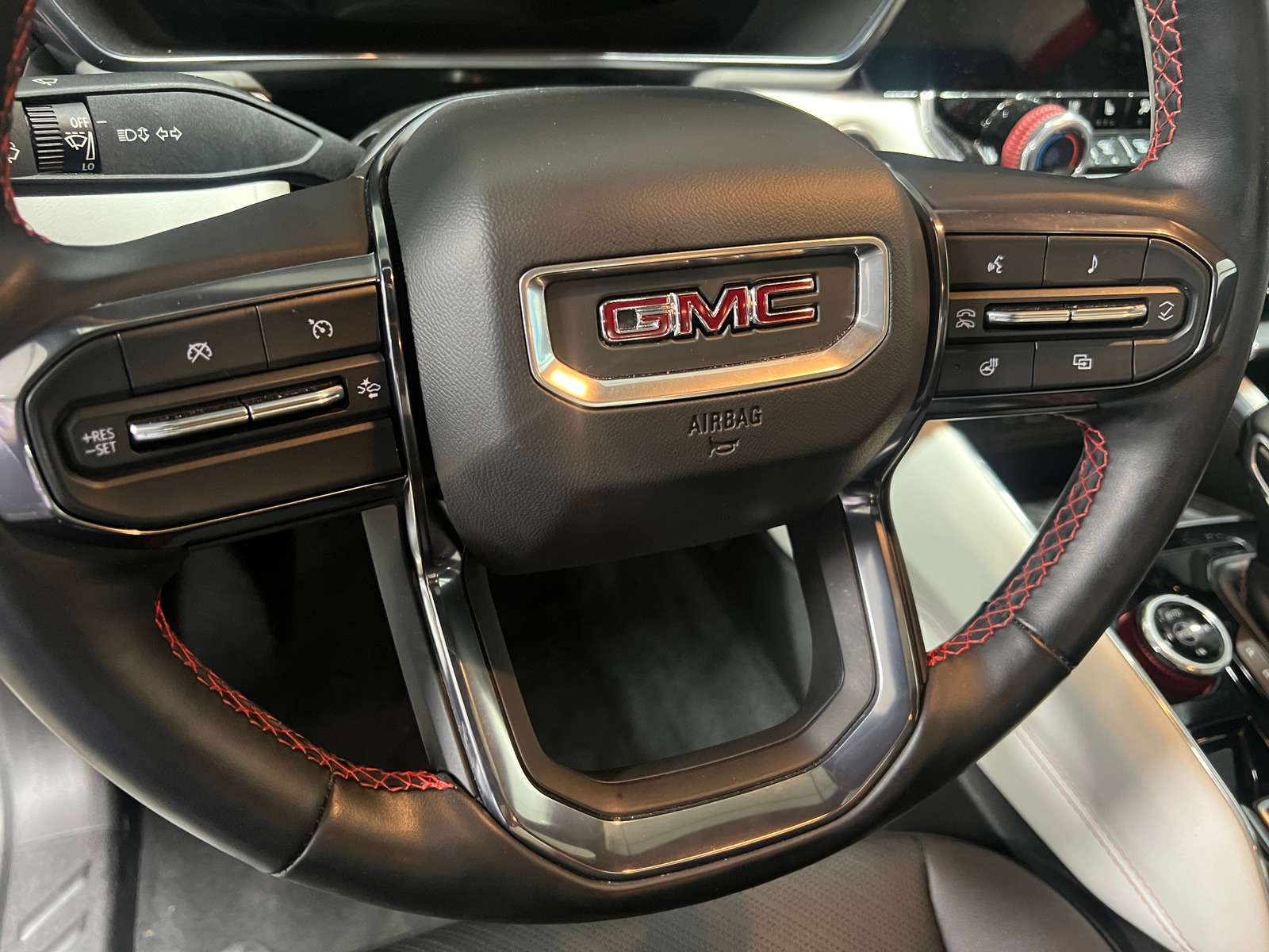 Thumbnail: 2024 GMC Canyon - 4