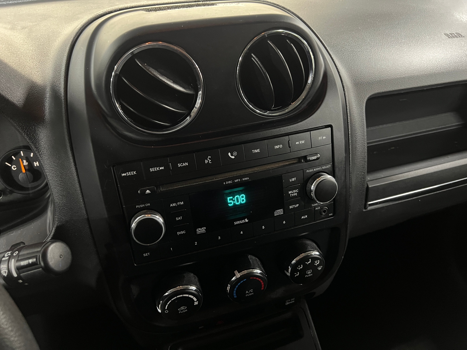 Thumbnail: 2014 Jeep Patriot - 4