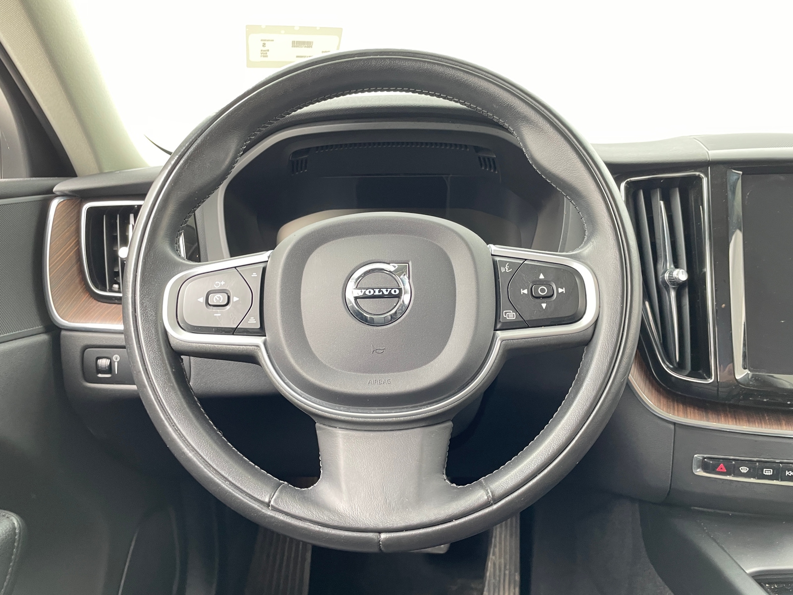 Thumbnail: 2021 Volvo XC60 - 4