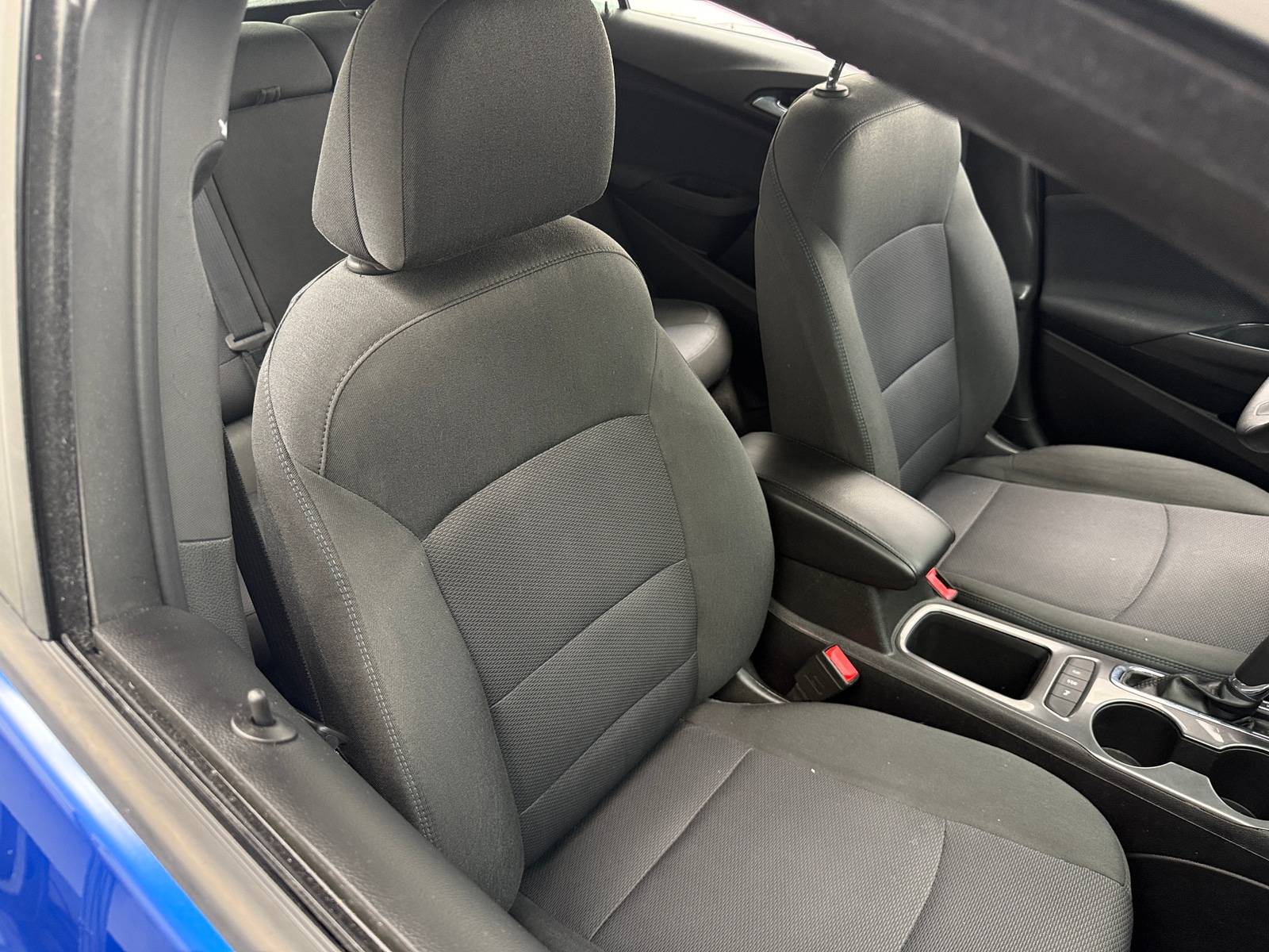 Thumbnail: 2019 Chevrolet Cruze - 2