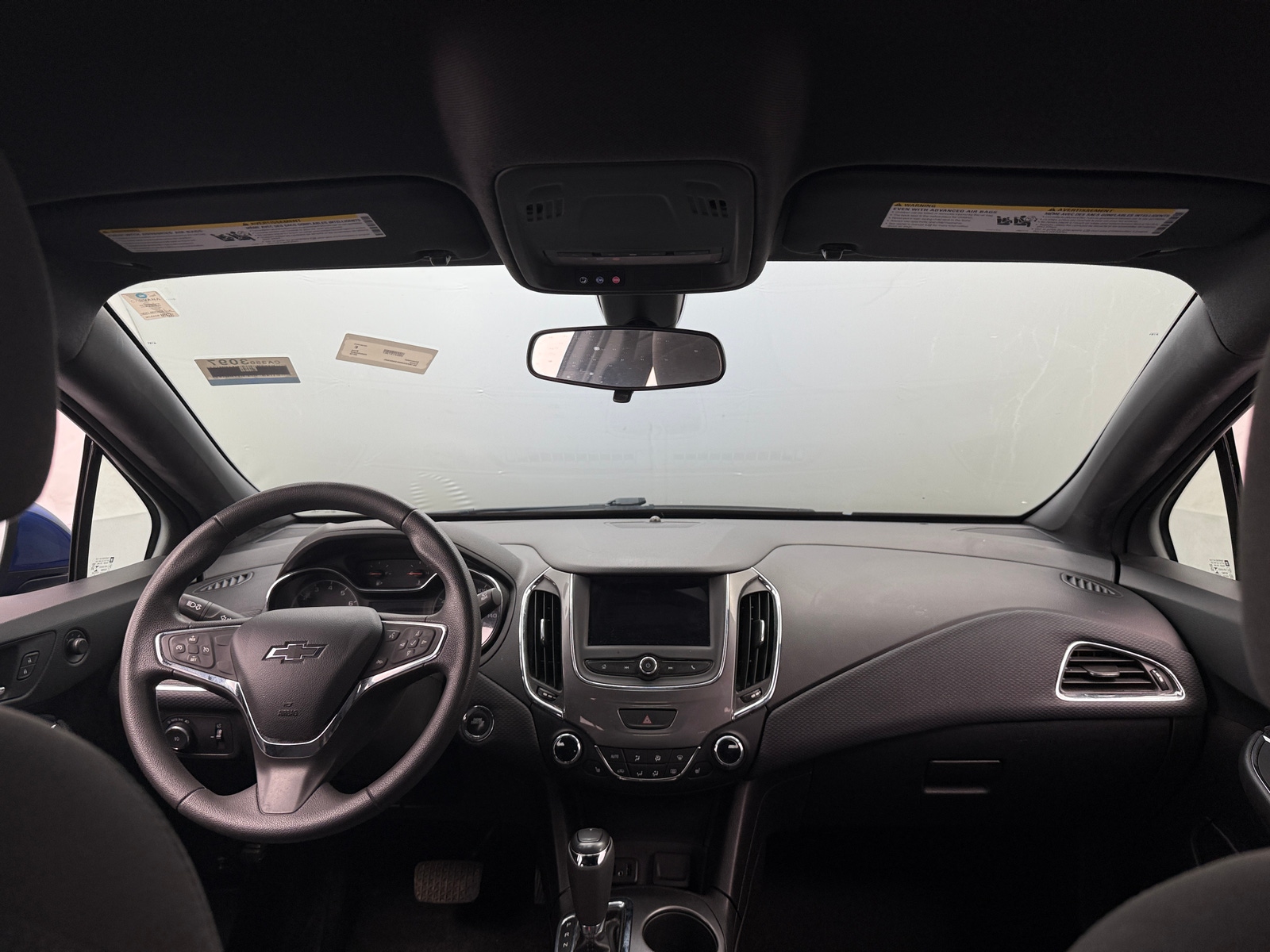 Thumbnail: 2019 Chevrolet Cruze - 3