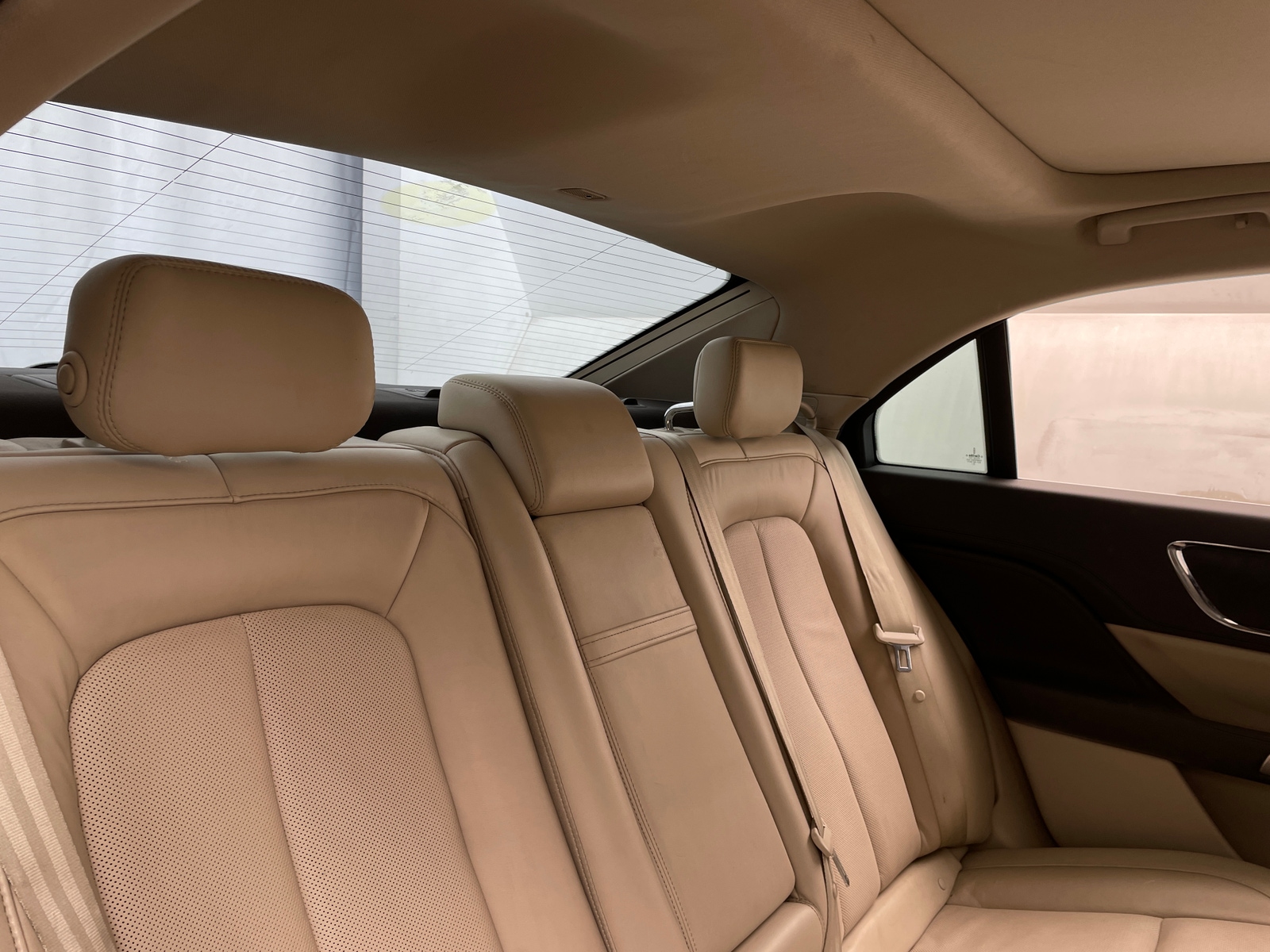 Thumbnail: 2018 Lincoln Continental - 5