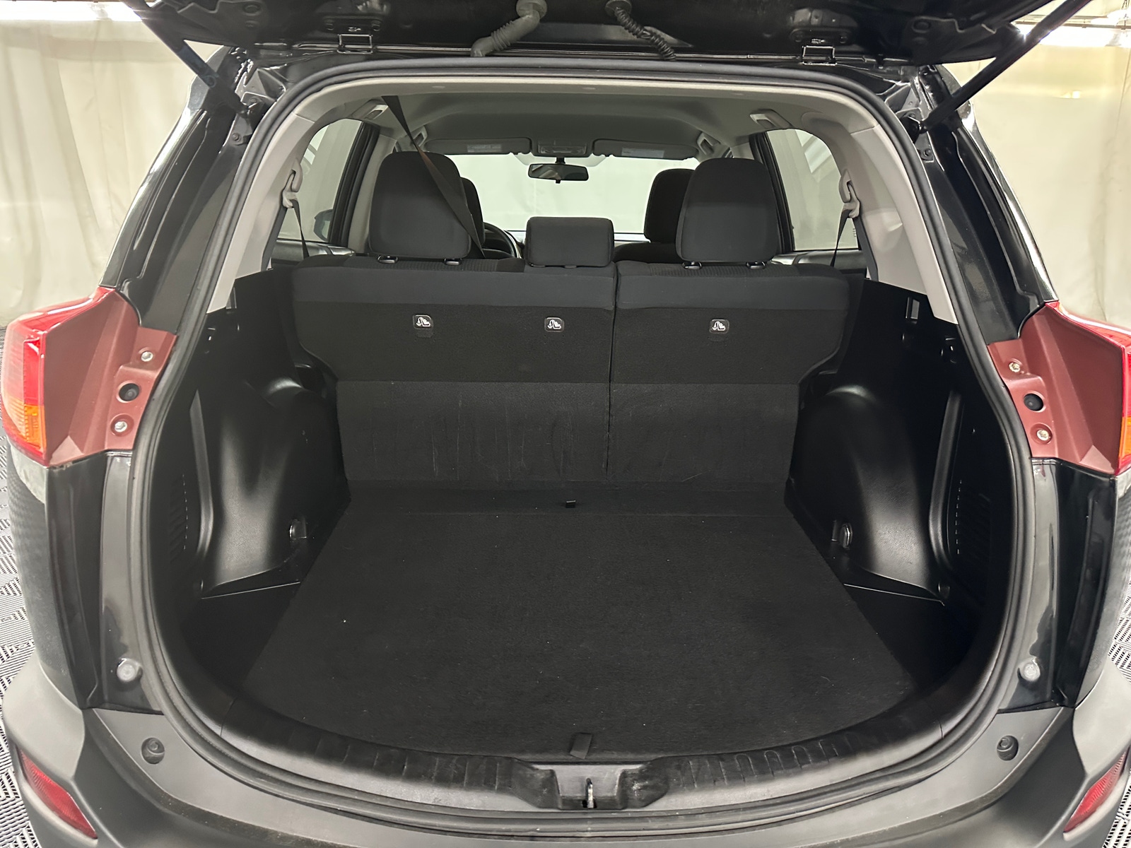Thumbnail: 2015 Toyota RAV4 - 7