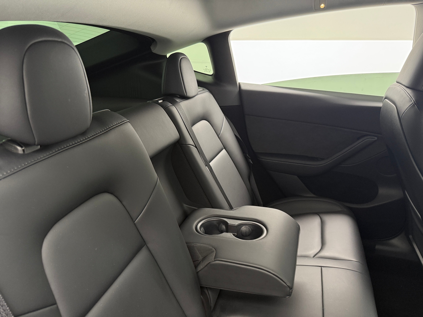 Thumbnail: 2023 Tesla Model Y - 4