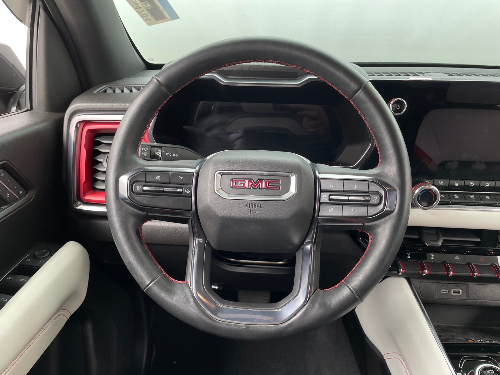 Thumbnail: 2024 GMC Canyon - 4
