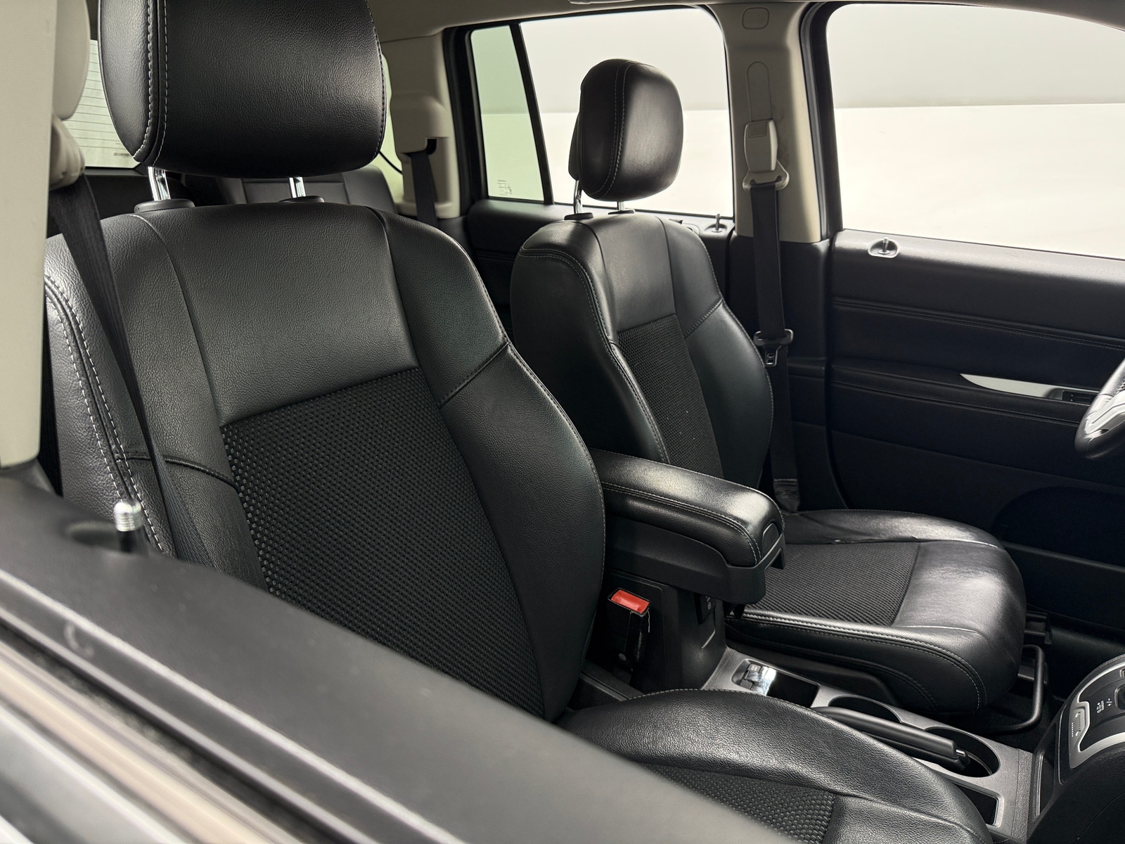 Thumbnail: 2016 Jeep Compass - 2