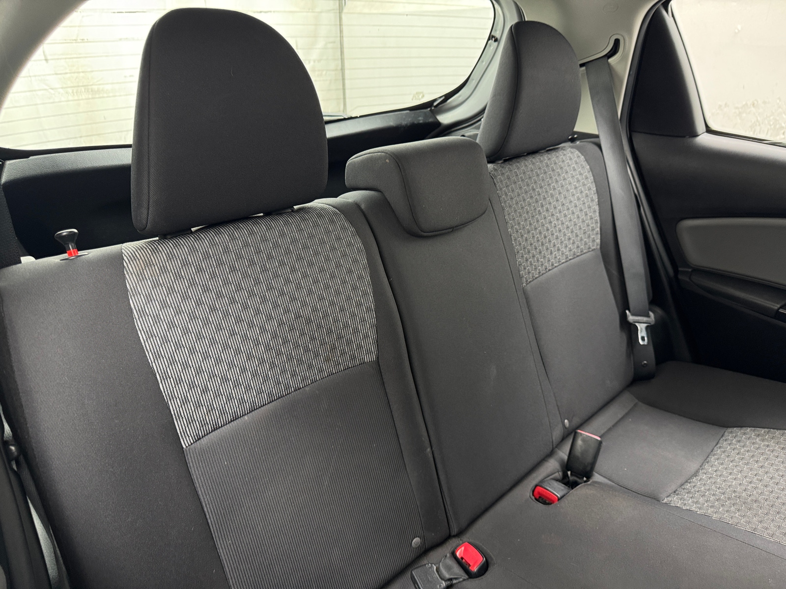Thumbnail: 2017 Toyota Yaris - 6