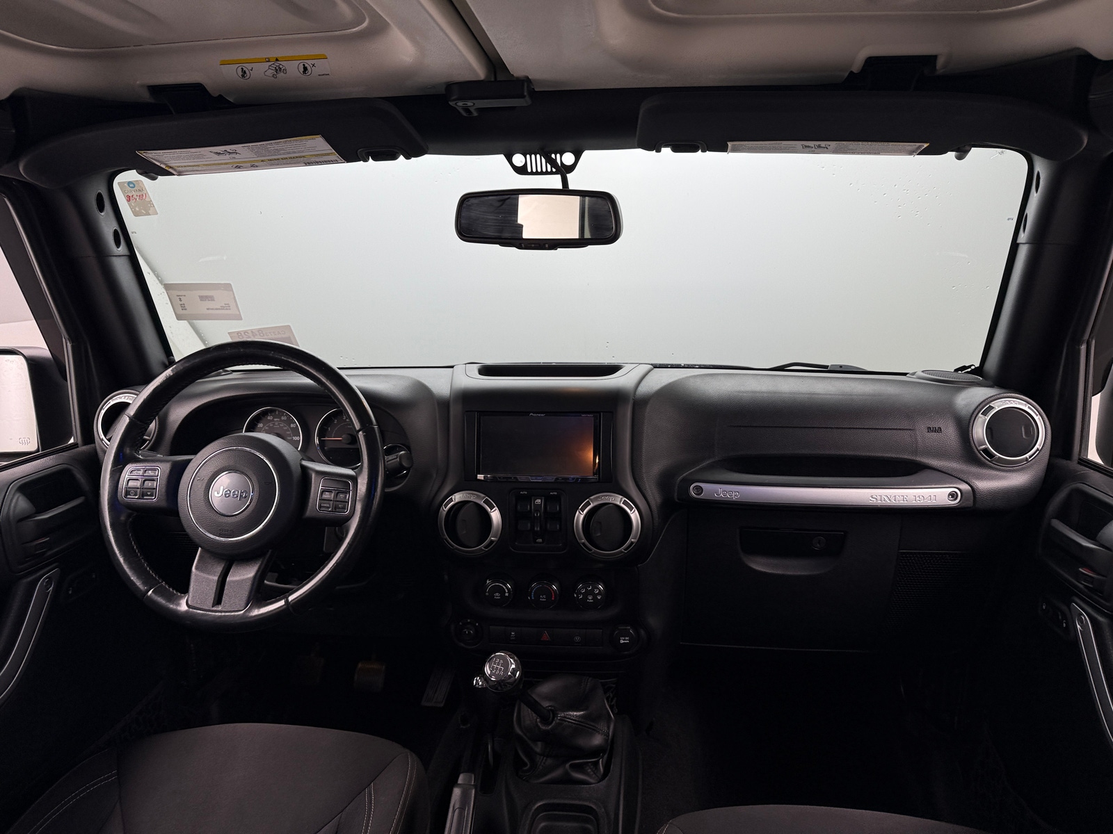 Thumbnail: 2016 Jeep Wrangler - 3
