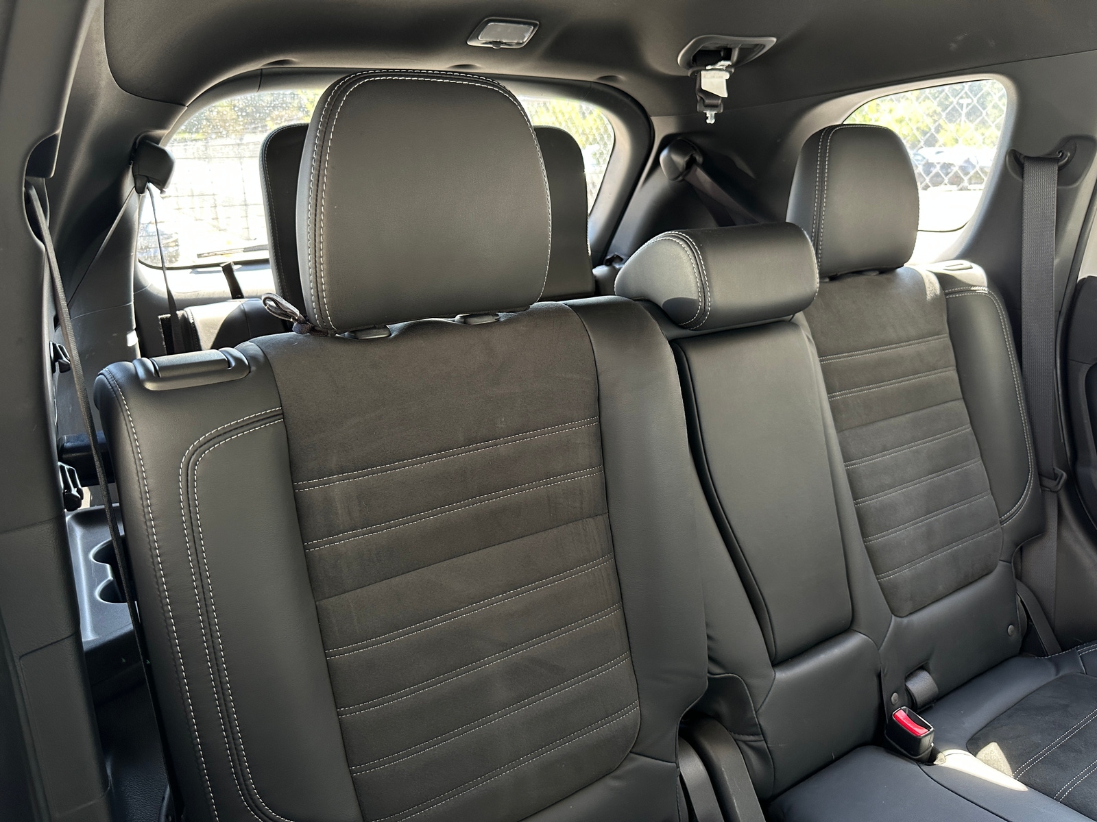 Thumbnail: 2019 Mitsubishi Outlander - 6