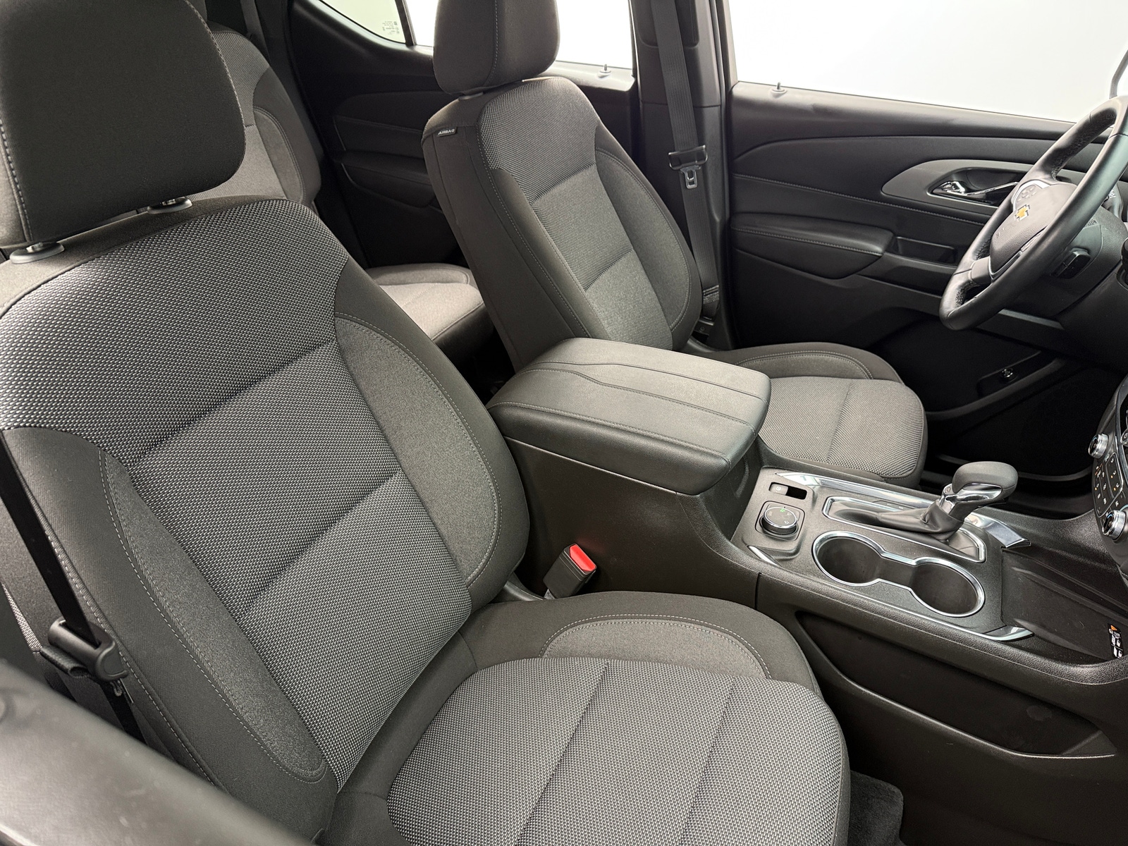 Thumbnail: 2023 Chevrolet Traverse - 2