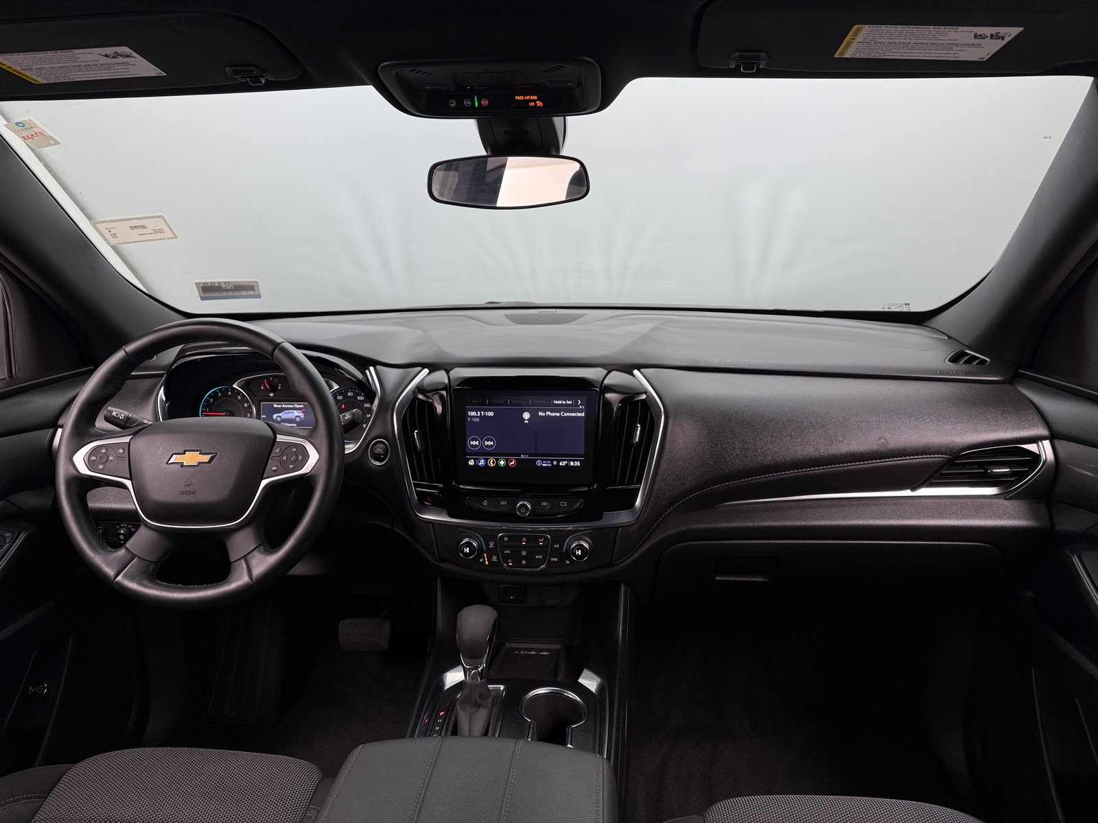 Thumbnail: 2023 Chevrolet Traverse - 3