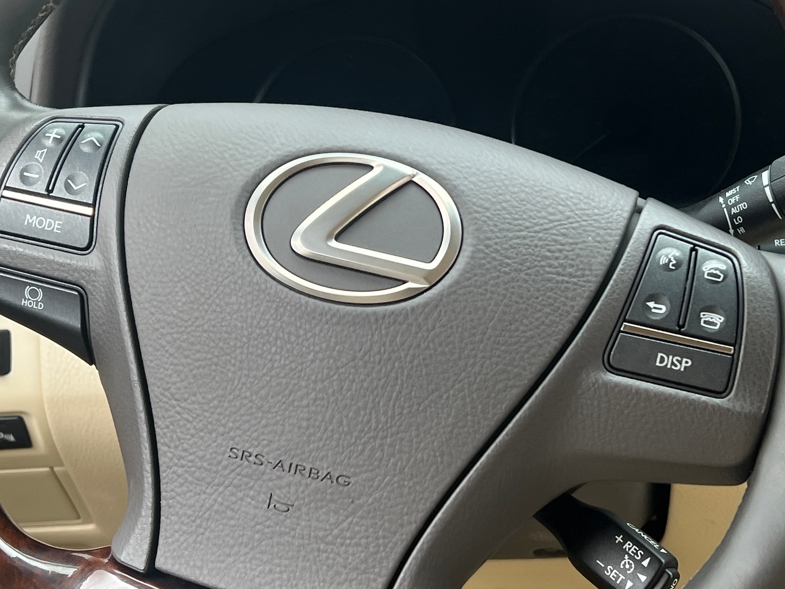 Thumbnail: 2013 Lexus LS - 4