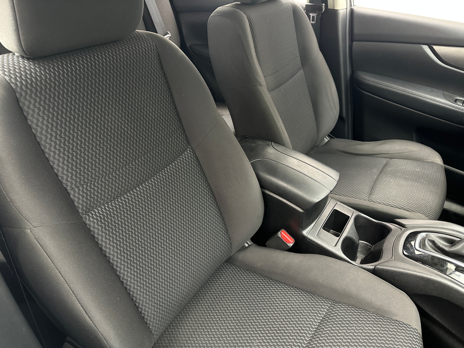 Thumbnail: 2018 Nissan Rogue Sport - 2