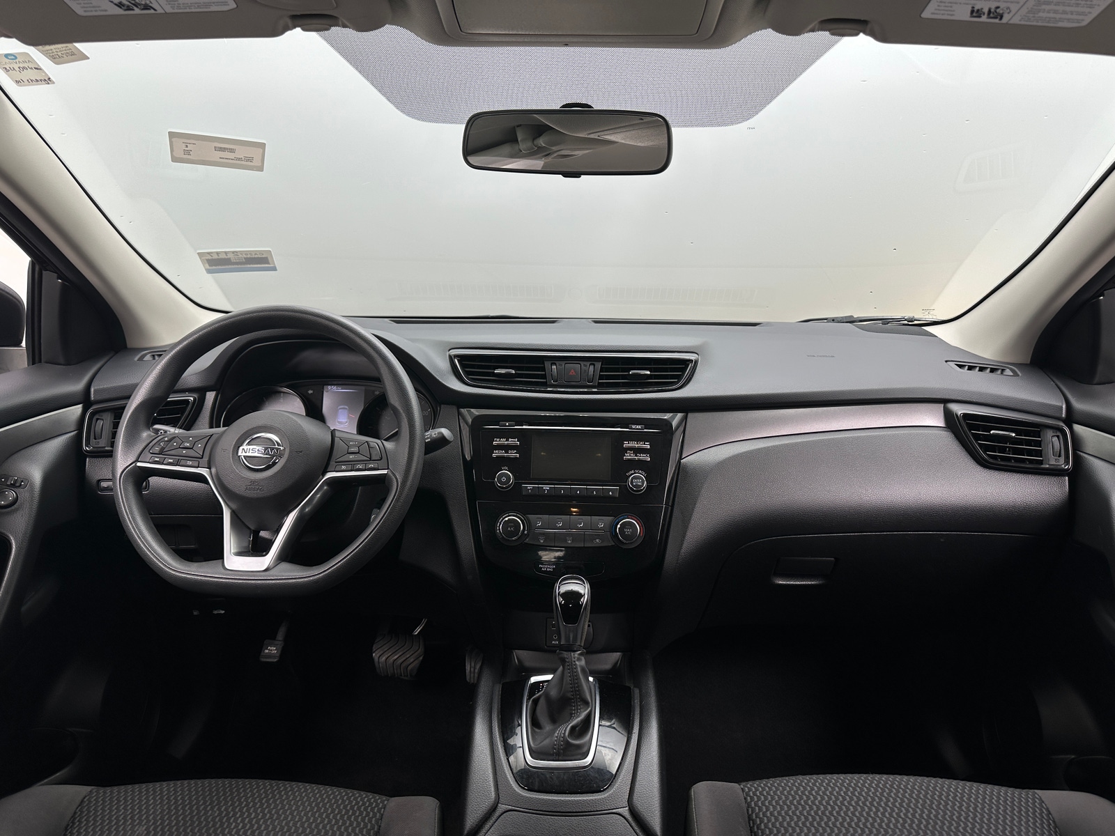 Thumbnail: 2018 Nissan Rogue Sport - 3