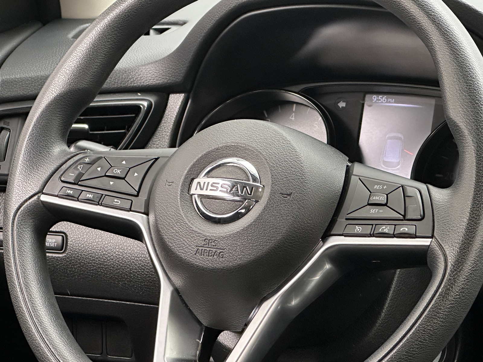 Thumbnail: 2018 Nissan Rogue Sport - 5