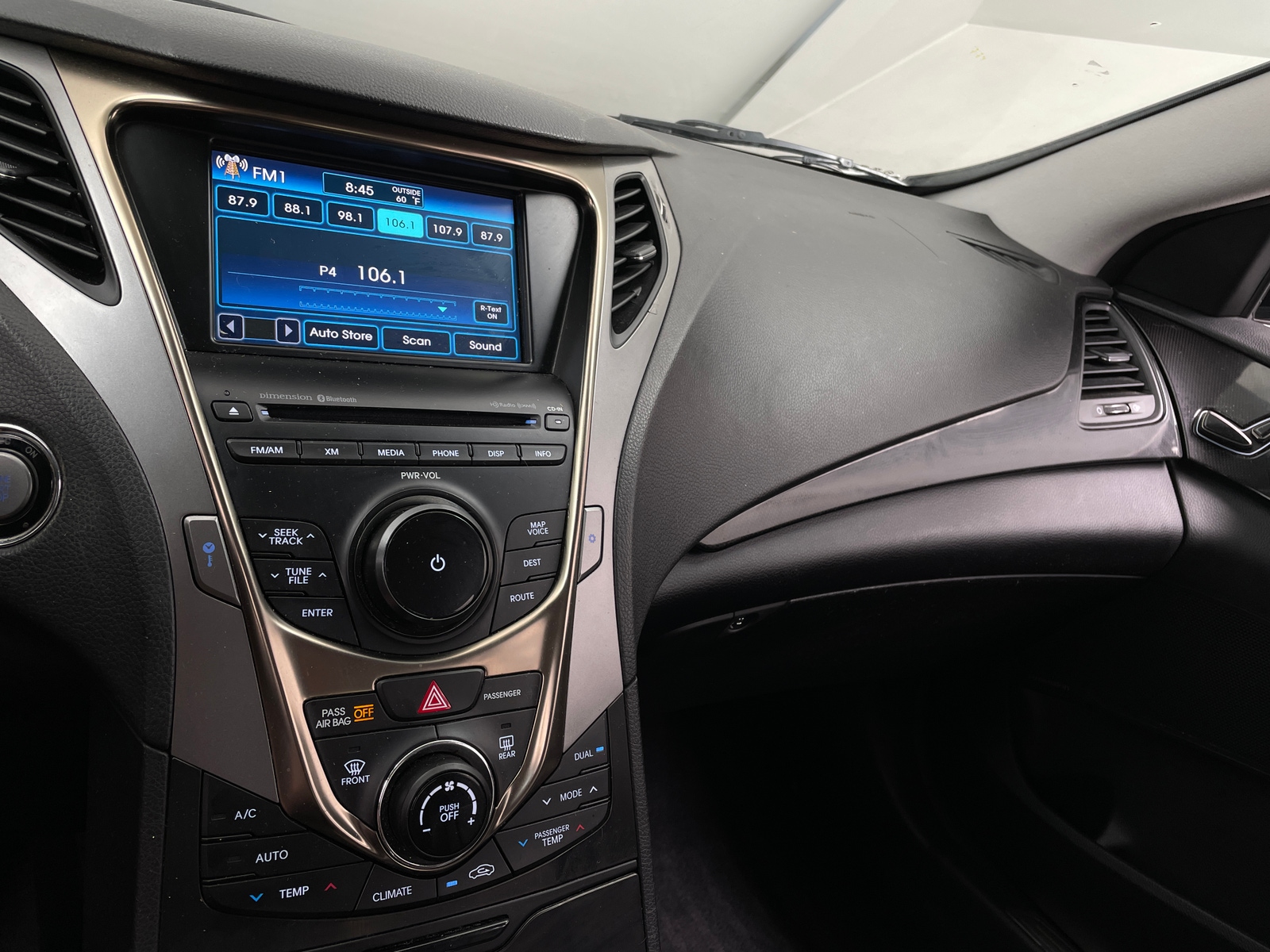 Thumbnail: 2013 Hyundai Azera - 3