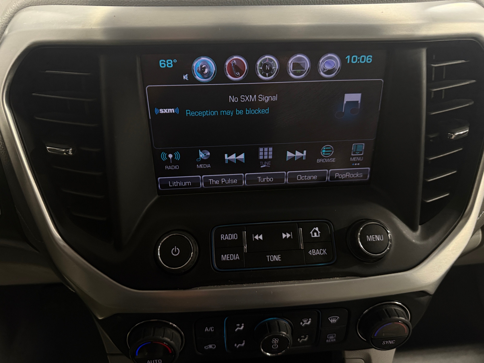 Thumbnail: 2017 GMC Acadia - 4