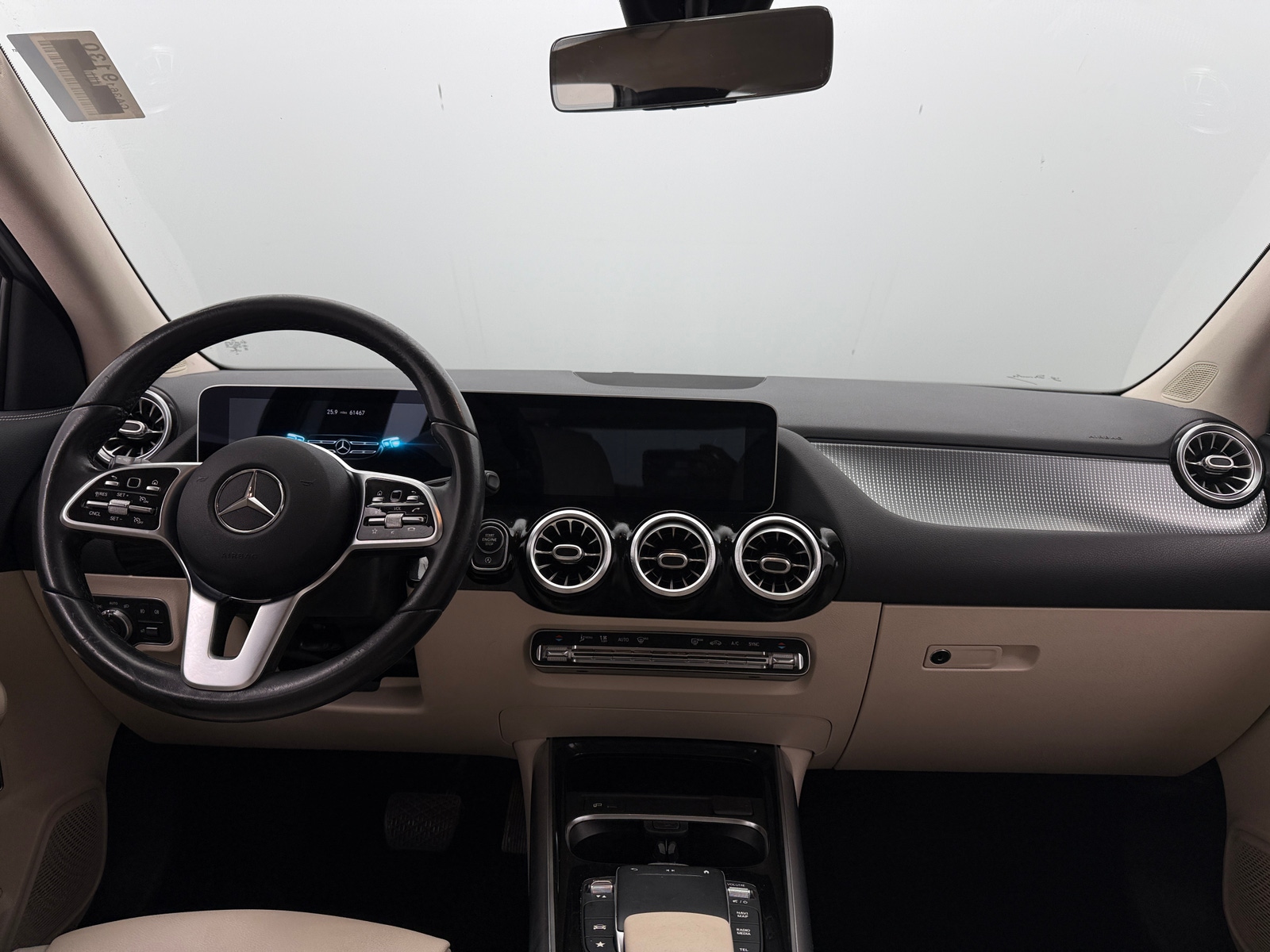 Thumbnail: 2021 Mercedes-Benz GLA - 2