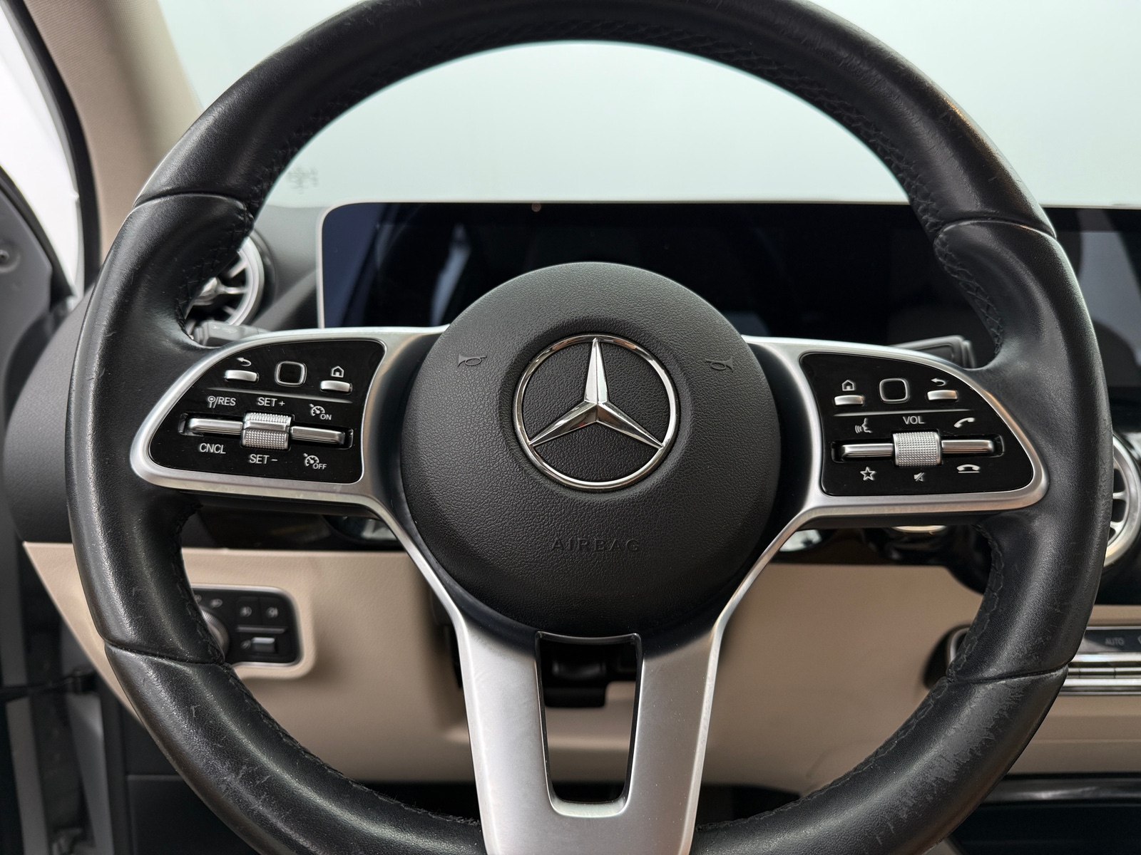 Thumbnail: 2021 Mercedes-Benz GLA - 4