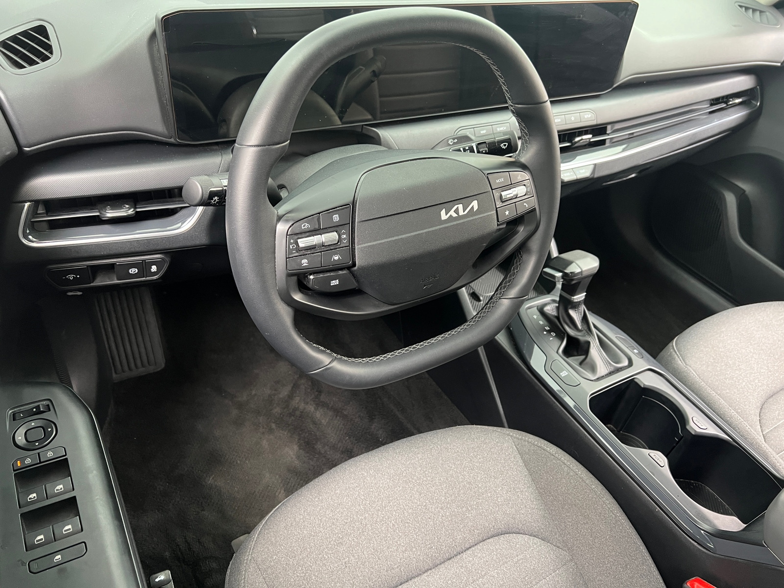 Thumbnail: 2025 Kia K4 - 3
