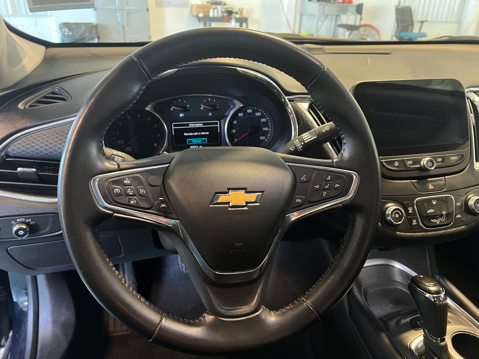 Thumbnail: 2017 Chevrolet Malibu - 5