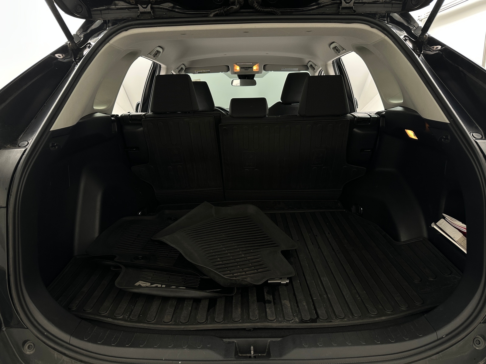 Thumbnail: 2019 Toyota RAV4 - 7