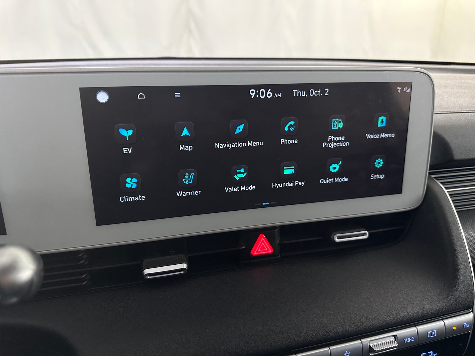 Thumbnail: 2023 Hyundai Ioniq 5 - 4