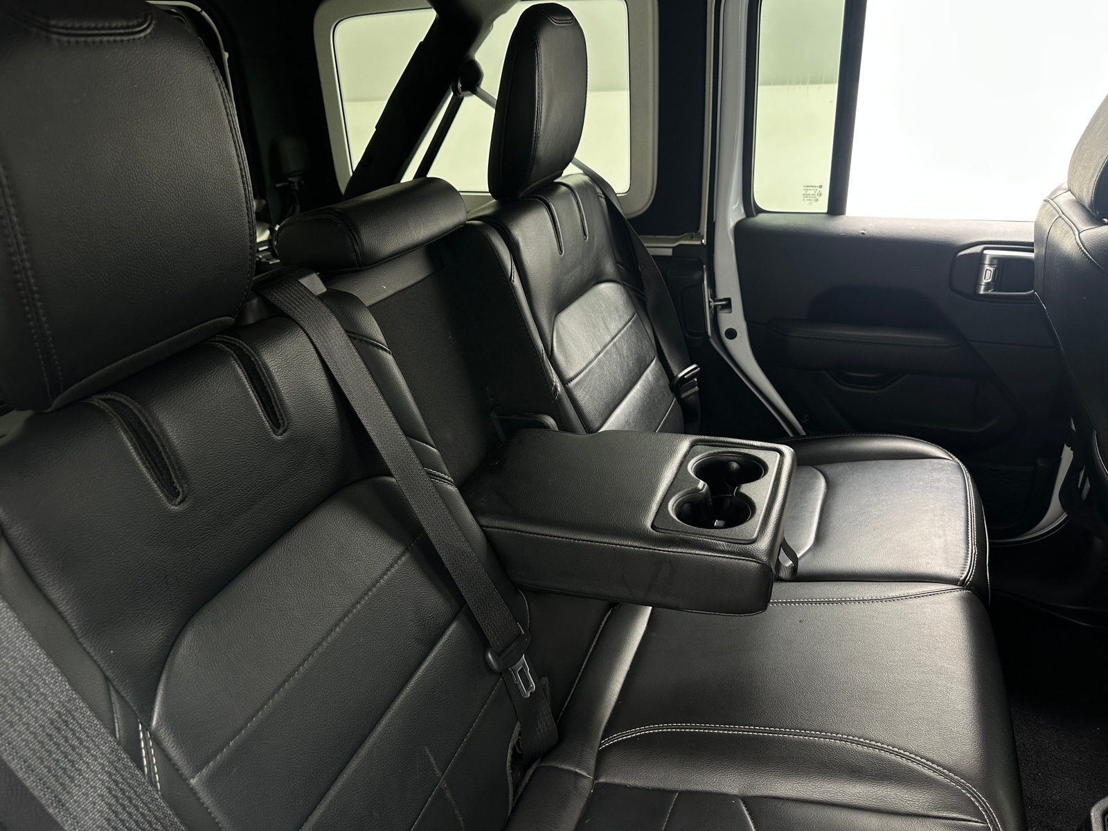 Thumbnail: 2022 Jeep Wrangler - 5