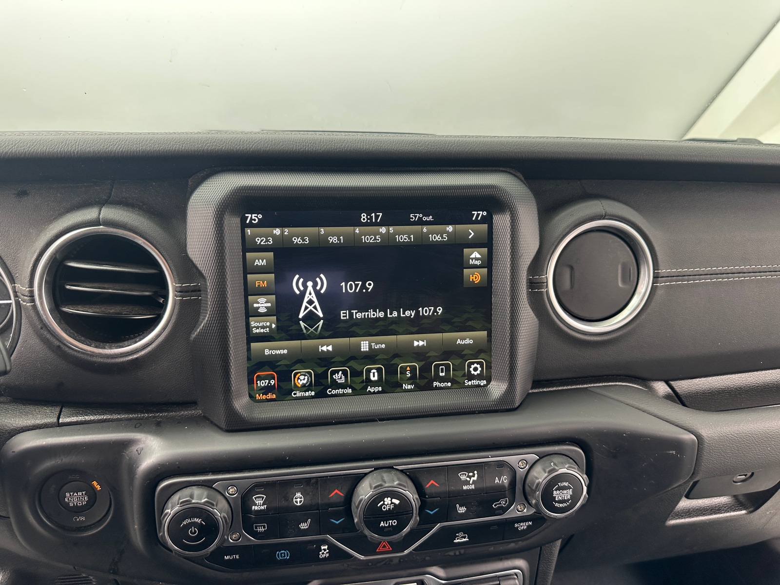Thumbnail: 2022 Jeep Wrangler - 3