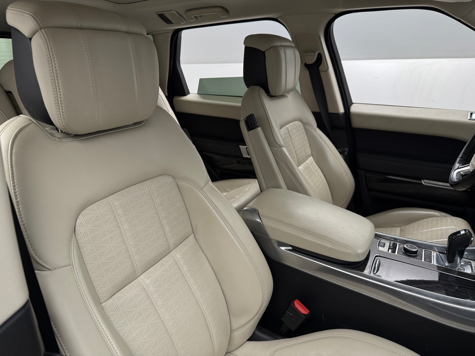 Thumbnail: 2019 Land Rover Range Rover Sport - 2