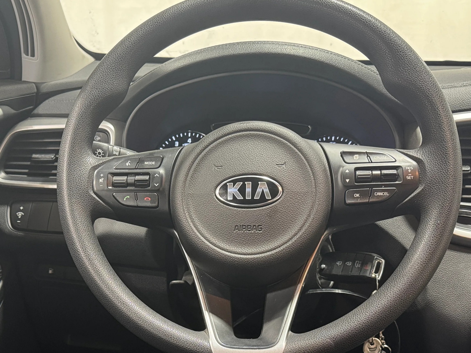 Thumbnail: 2017 Kia Sorento - 5