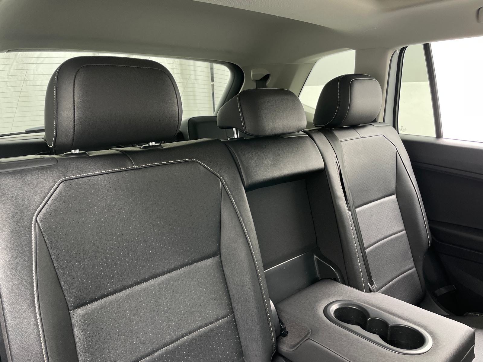 Thumbnail: 2021 Volkswagen Tiguan - 6