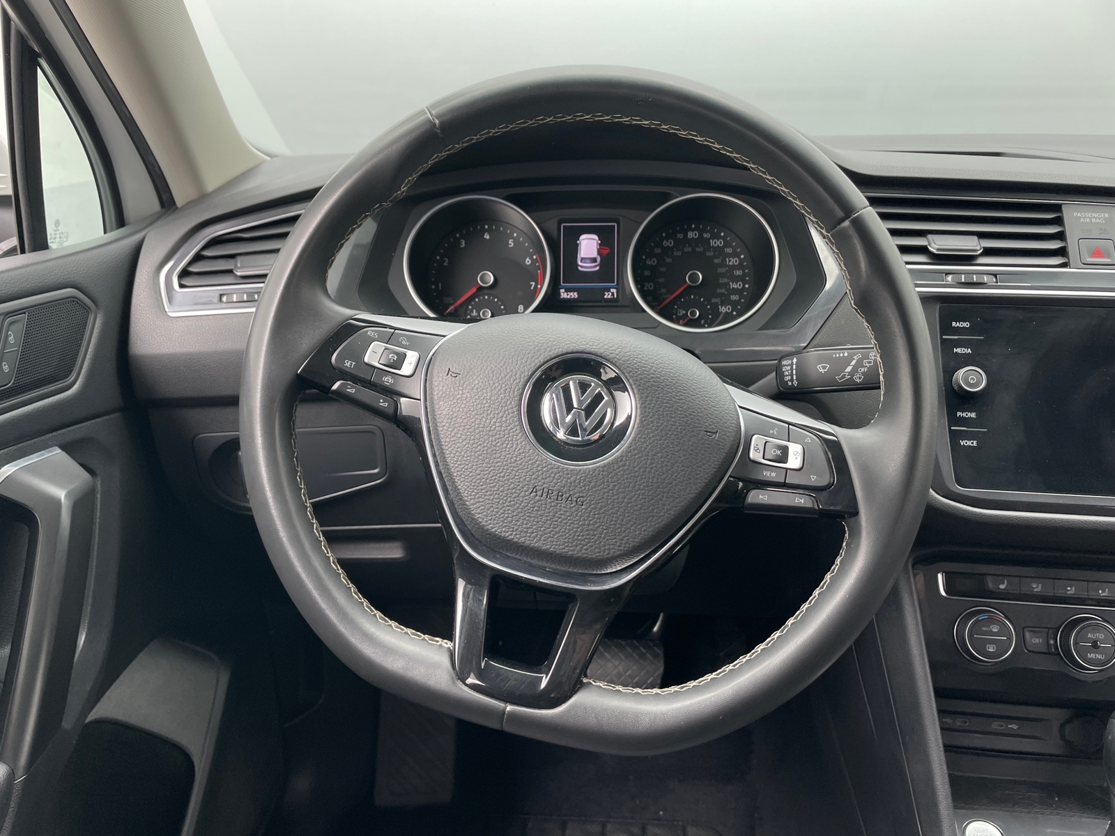 Thumbnail: 2021 Volkswagen Tiguan - 5