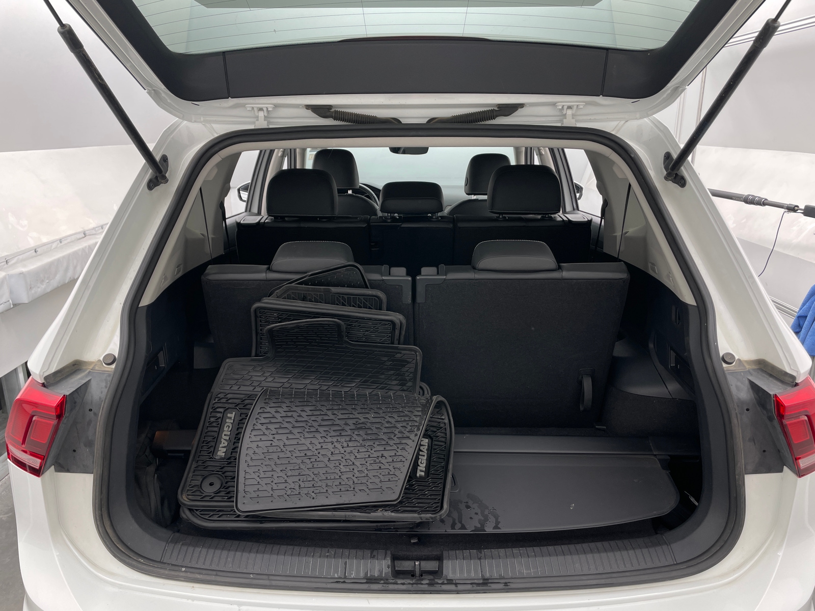 Thumbnail: 2021 Volkswagen Tiguan - 7