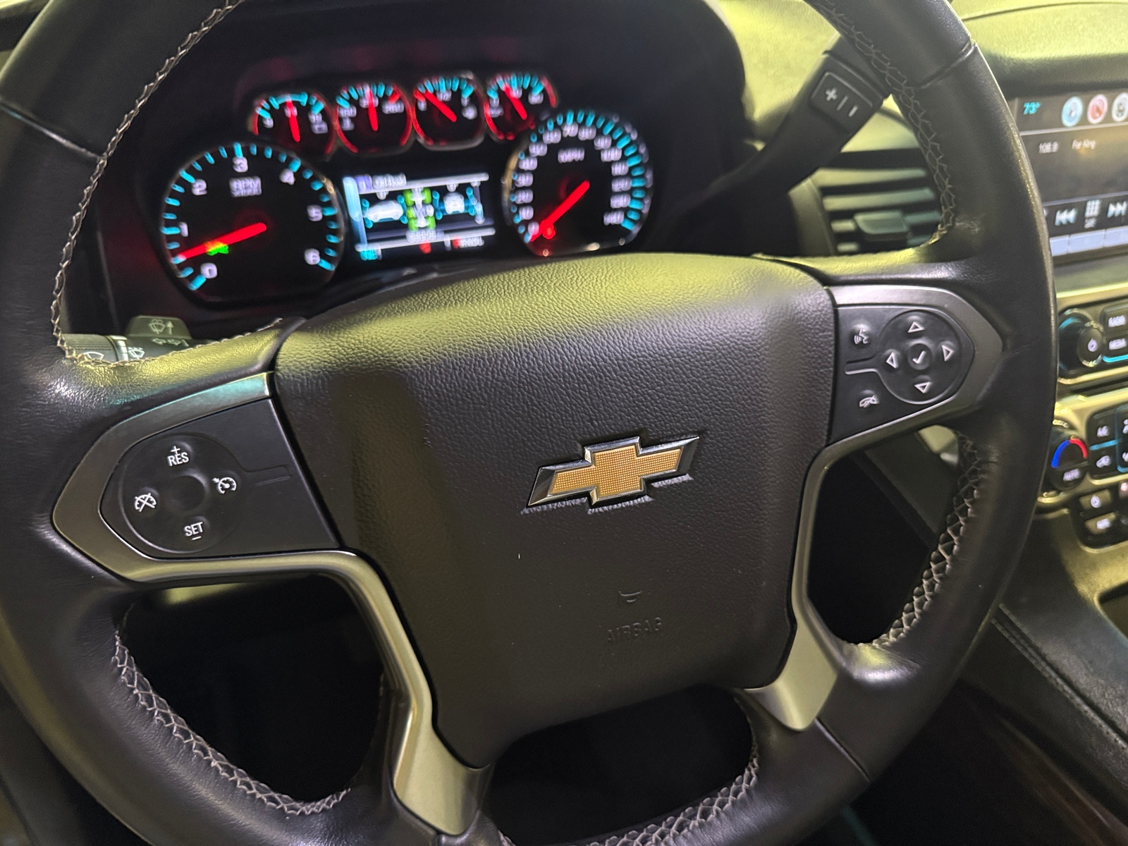 Thumbnail: 2019 Chevrolet Tahoe - 5
