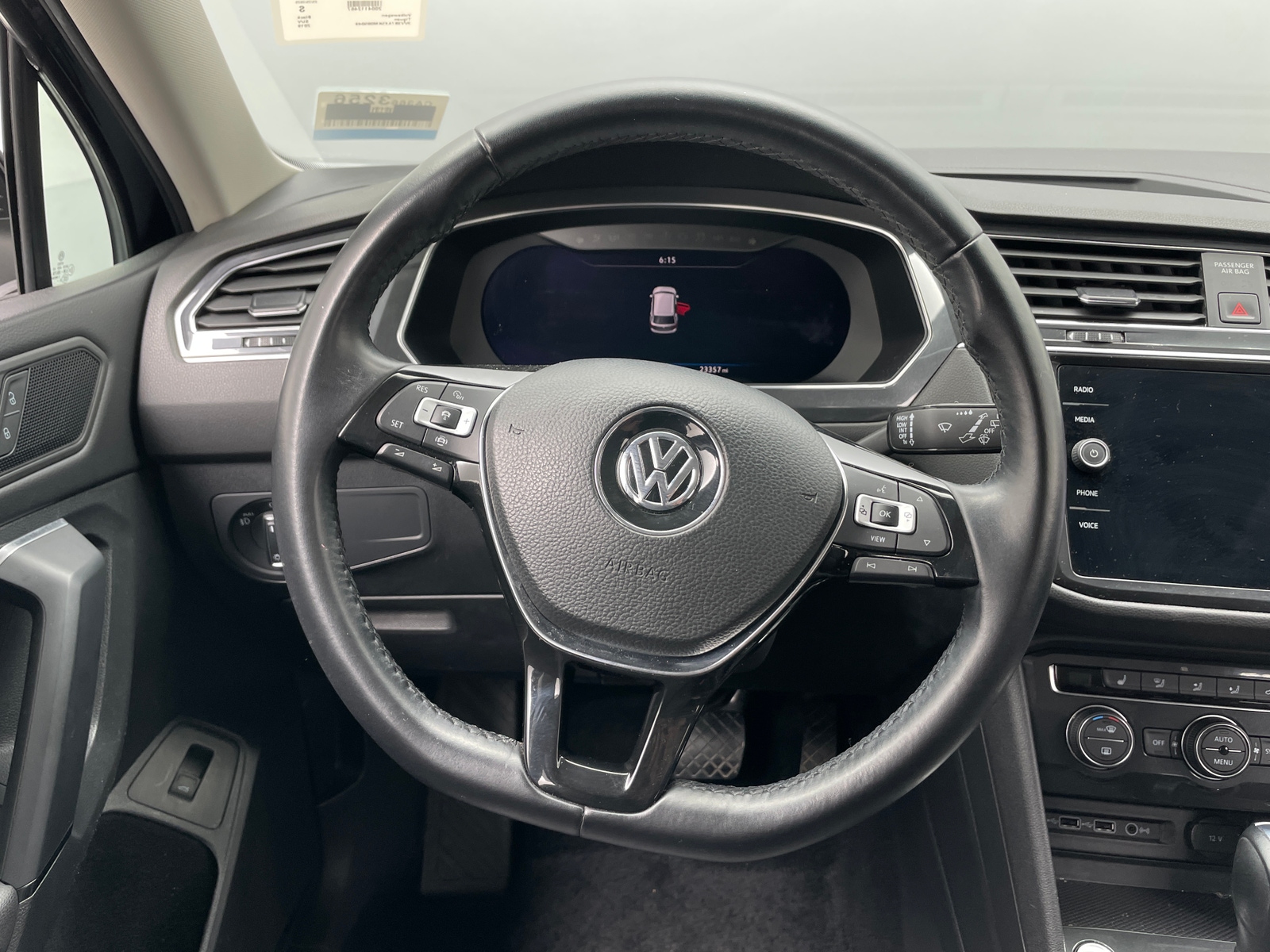 Thumbnail: 2019 Volkswagen Tiguan - 4