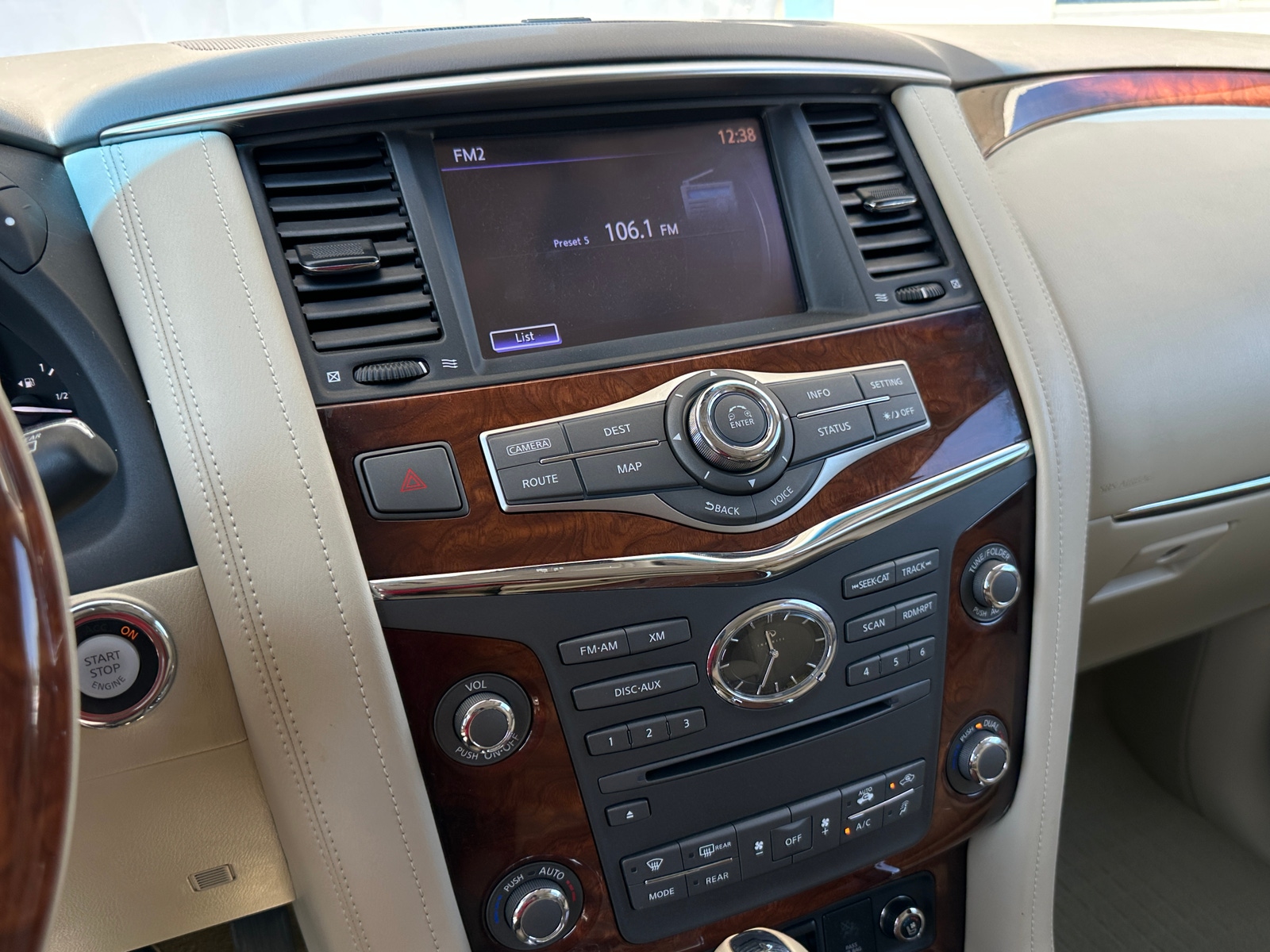Thumbnail: 2016 INFINITI QX80 - 3