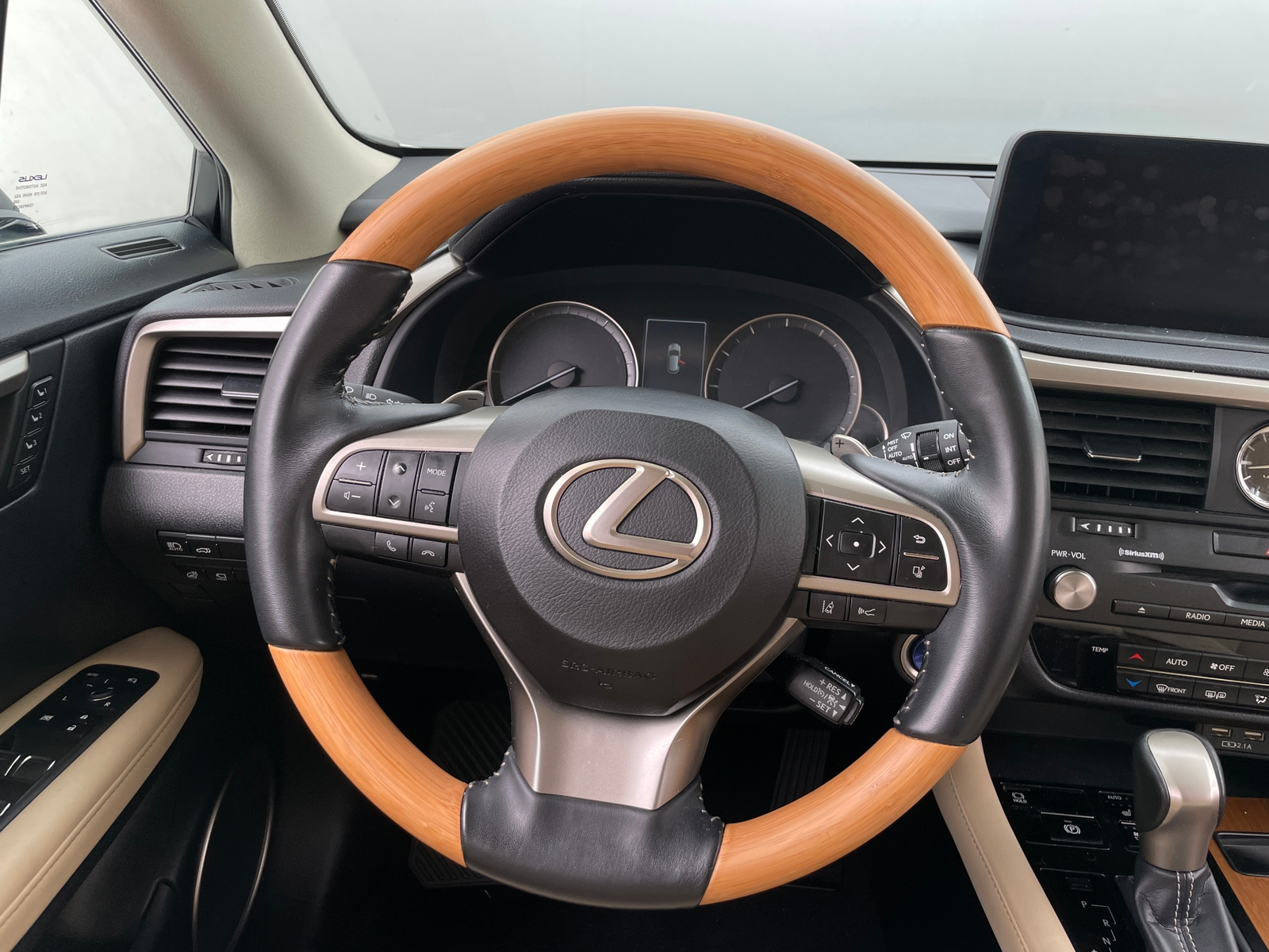 Thumbnail: 2021 Lexus RX - 4