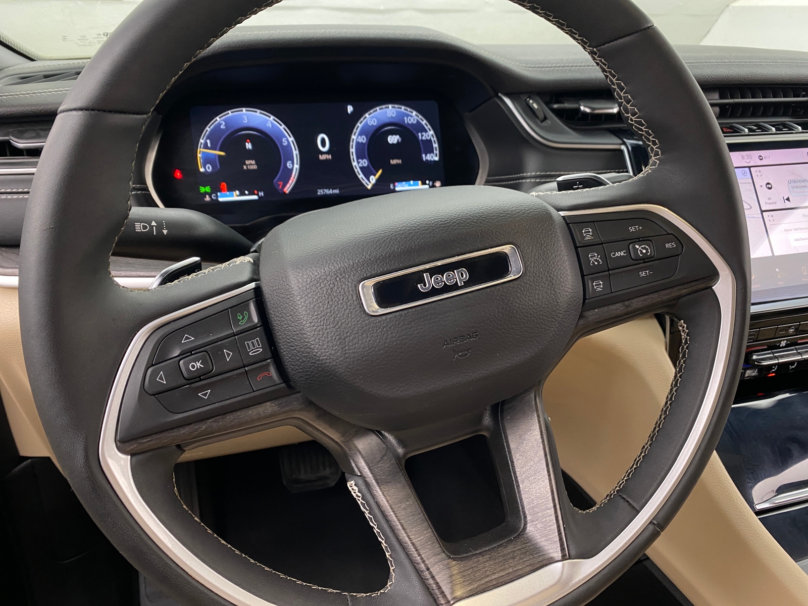 Thumbnail: 2024 Jeep Grand Cherokee - 4