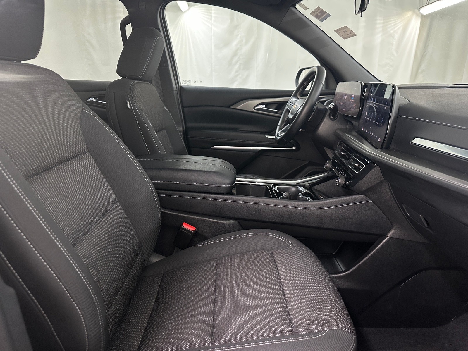 Thumbnail: 2025 Chevrolet Traverse - 2