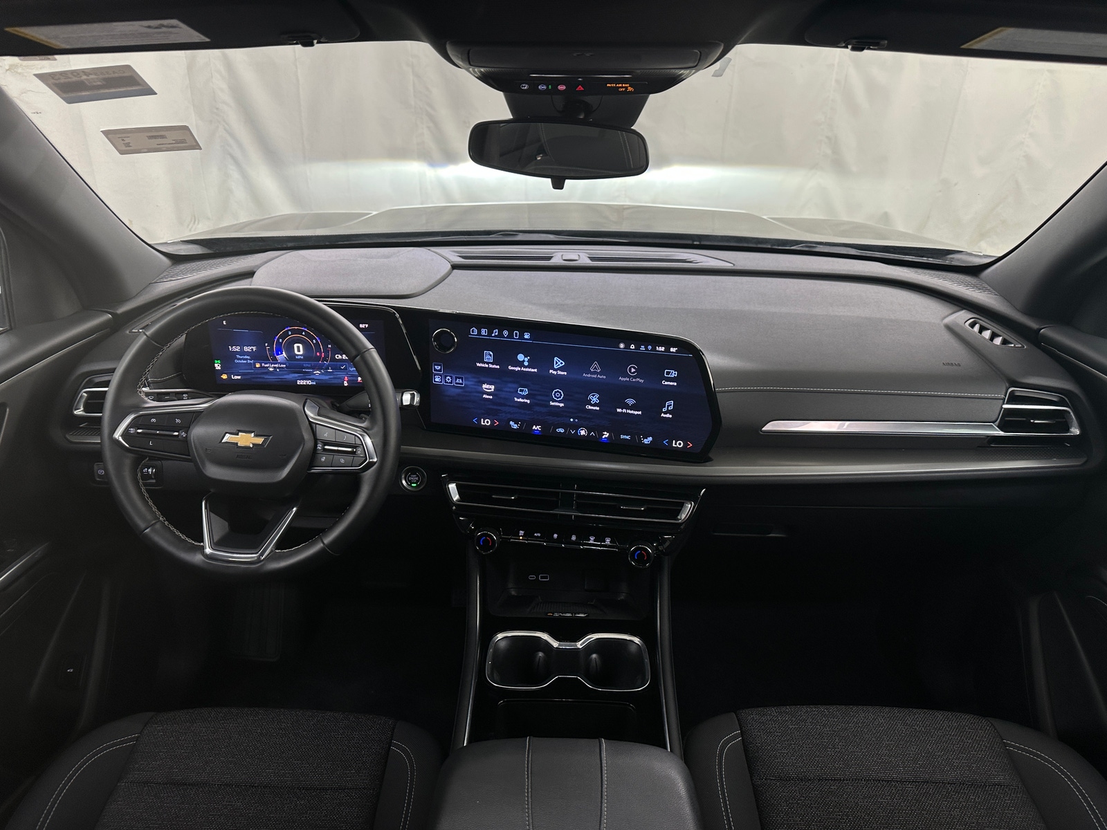 Thumbnail: 2025 Chevrolet Traverse - 3