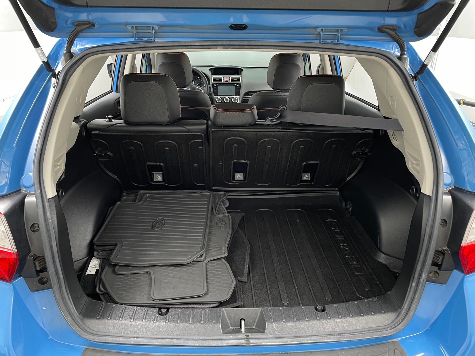 Thumbnail: 2016 Subaru Crosstrek - 6
