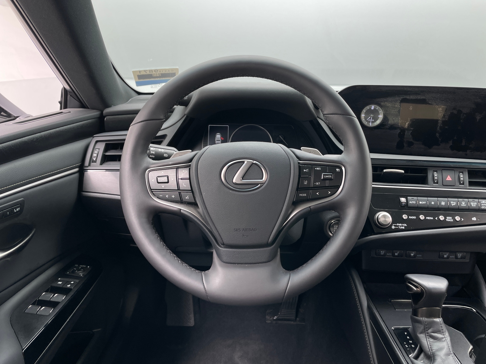 Thumbnail: 2023 Lexus ES - 4