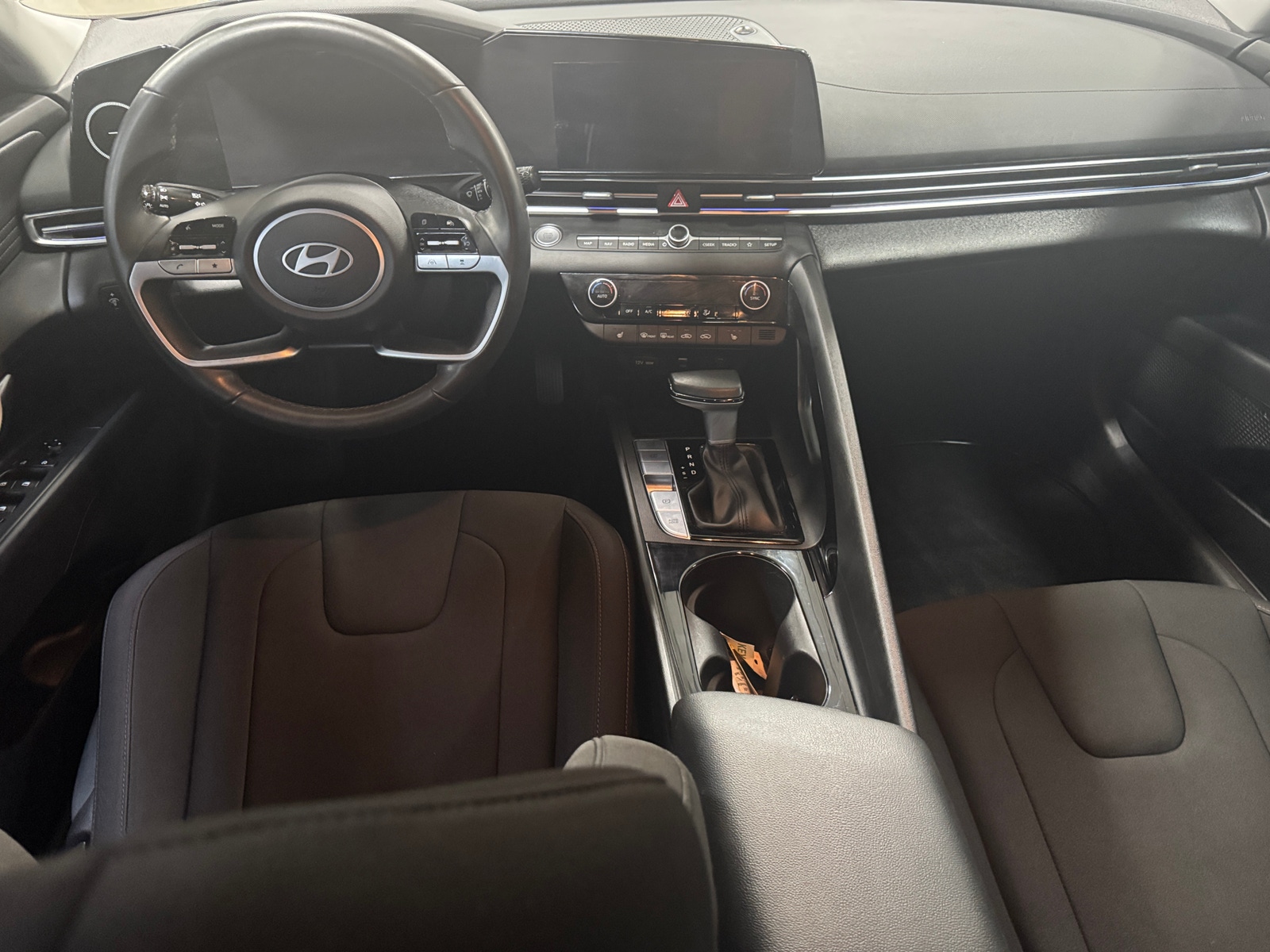 Thumbnail: 2024 Hyundai Elantra - 3