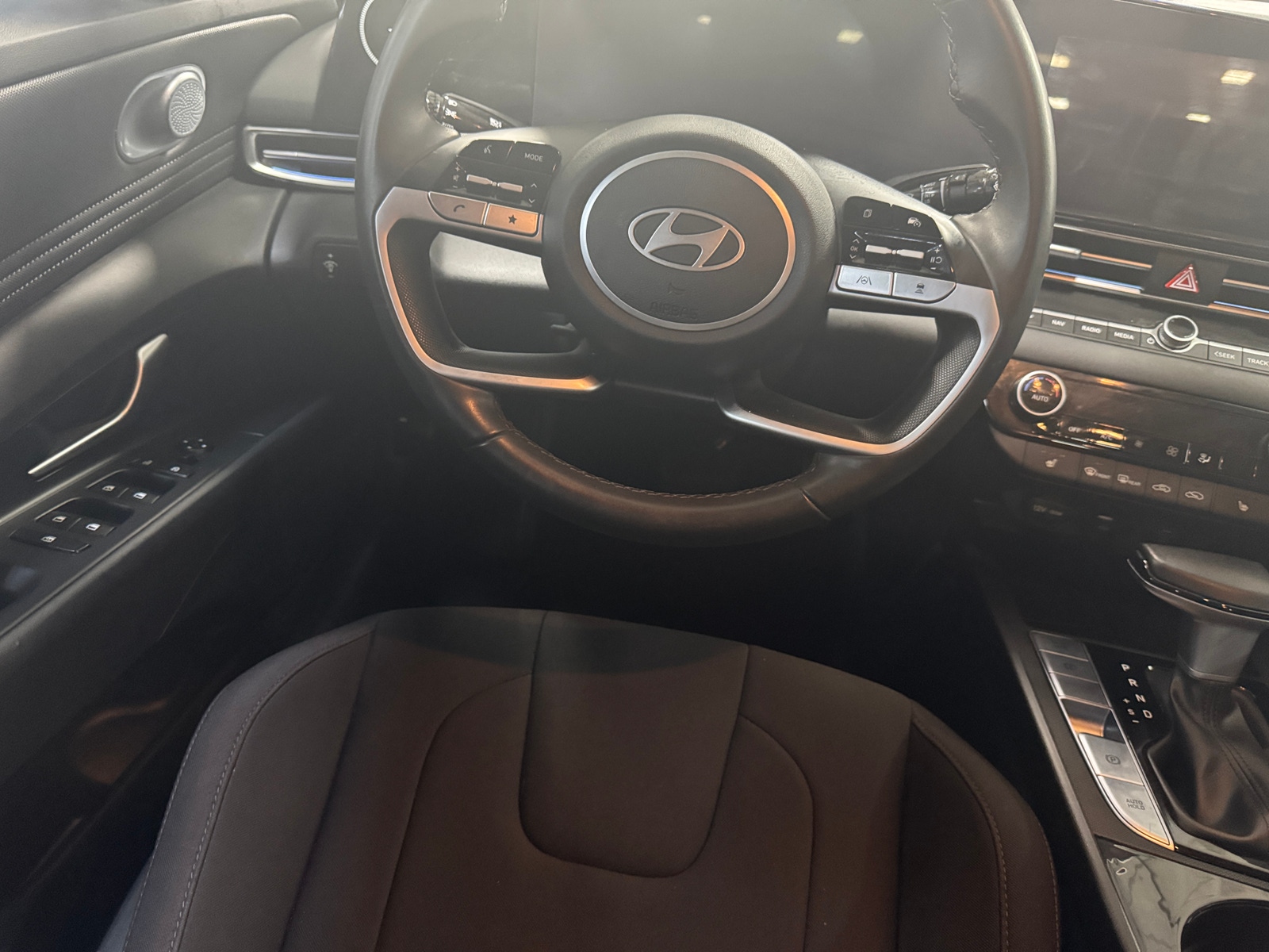 Thumbnail: 2024 Hyundai Elantra - 5