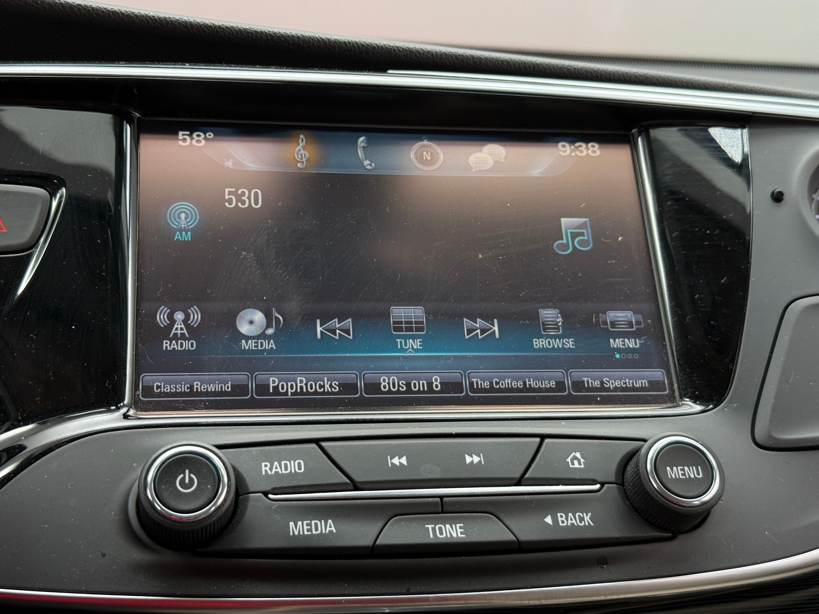 Thumbnail: 2017 Buick Envision - 3