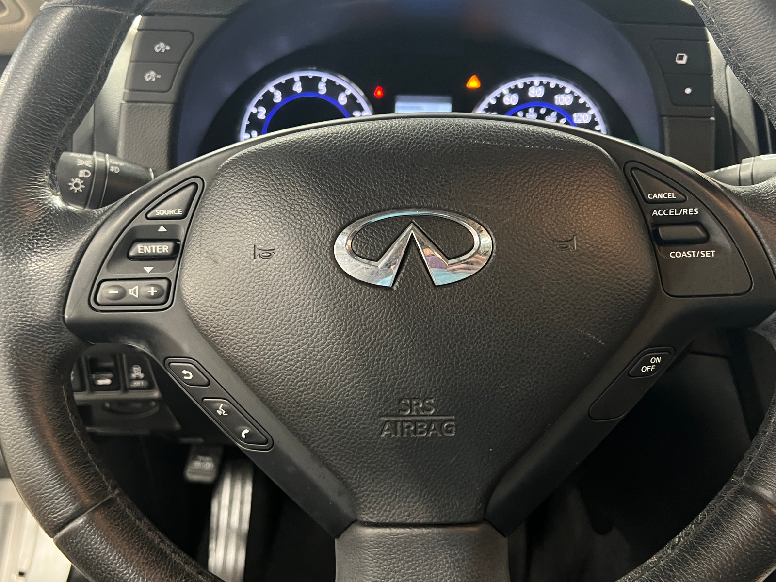 Thumbnail: 2014 INFINITI Q60 - 3