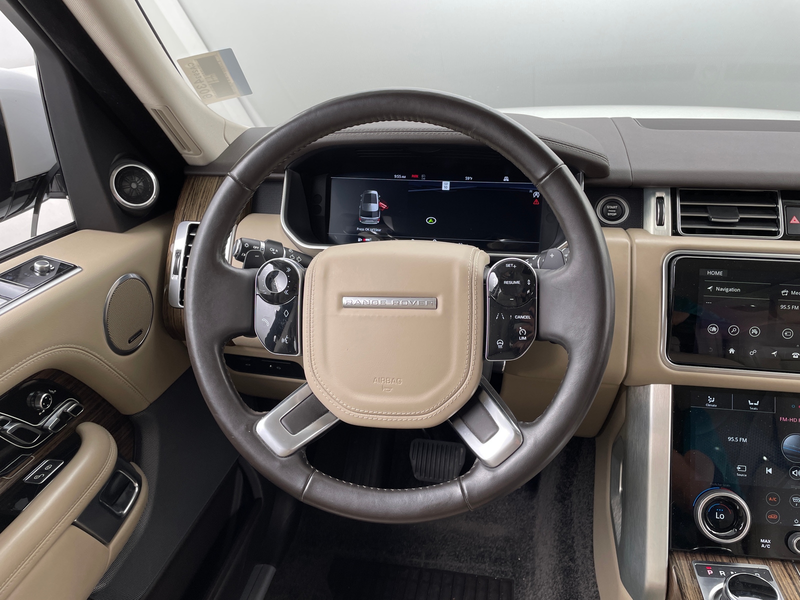 Thumbnail: 2019 Land Rover Range Rover - 4